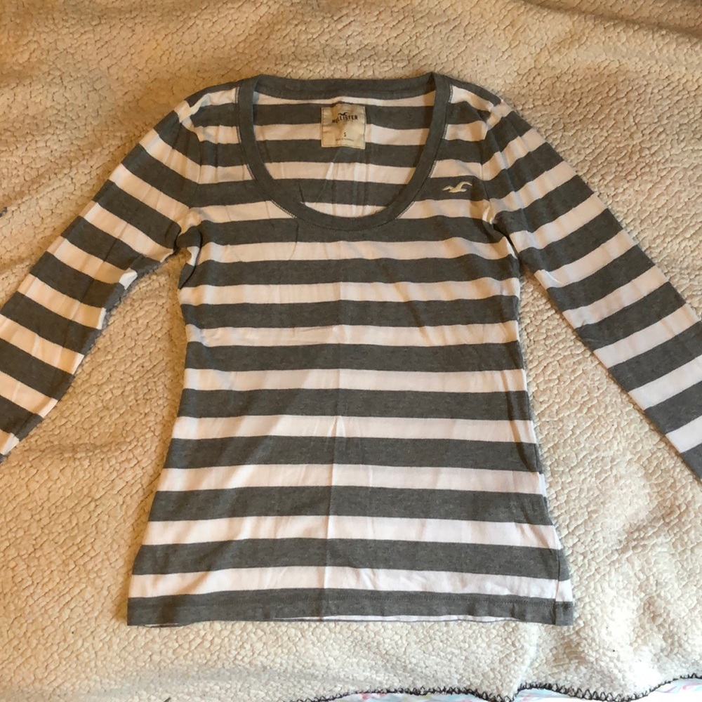 Juniors small Hollister long sleeve shirt